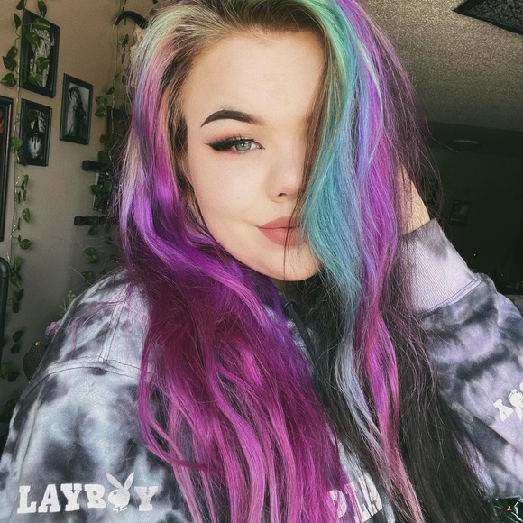 Meet your Posher, Kristyn - Picture 1 of 1